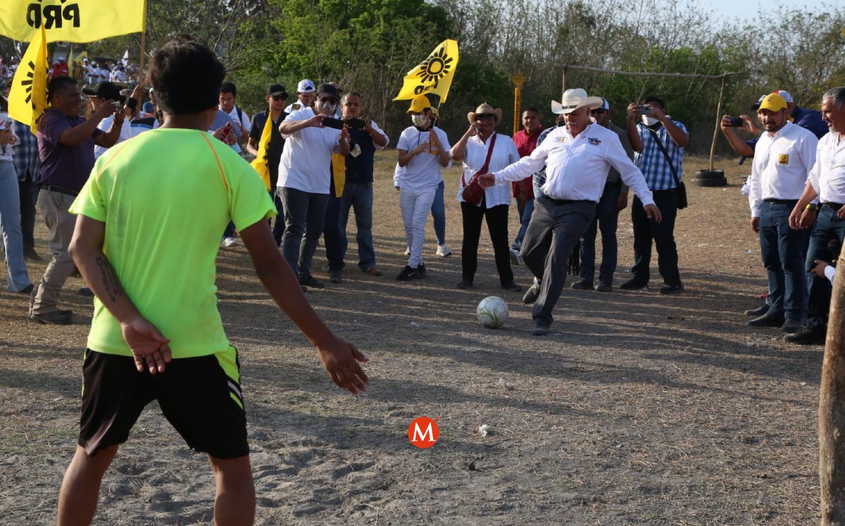 César Verastegui Ostos hizo recorrido en Ciudad Madero. (Yazmín Sánchez)