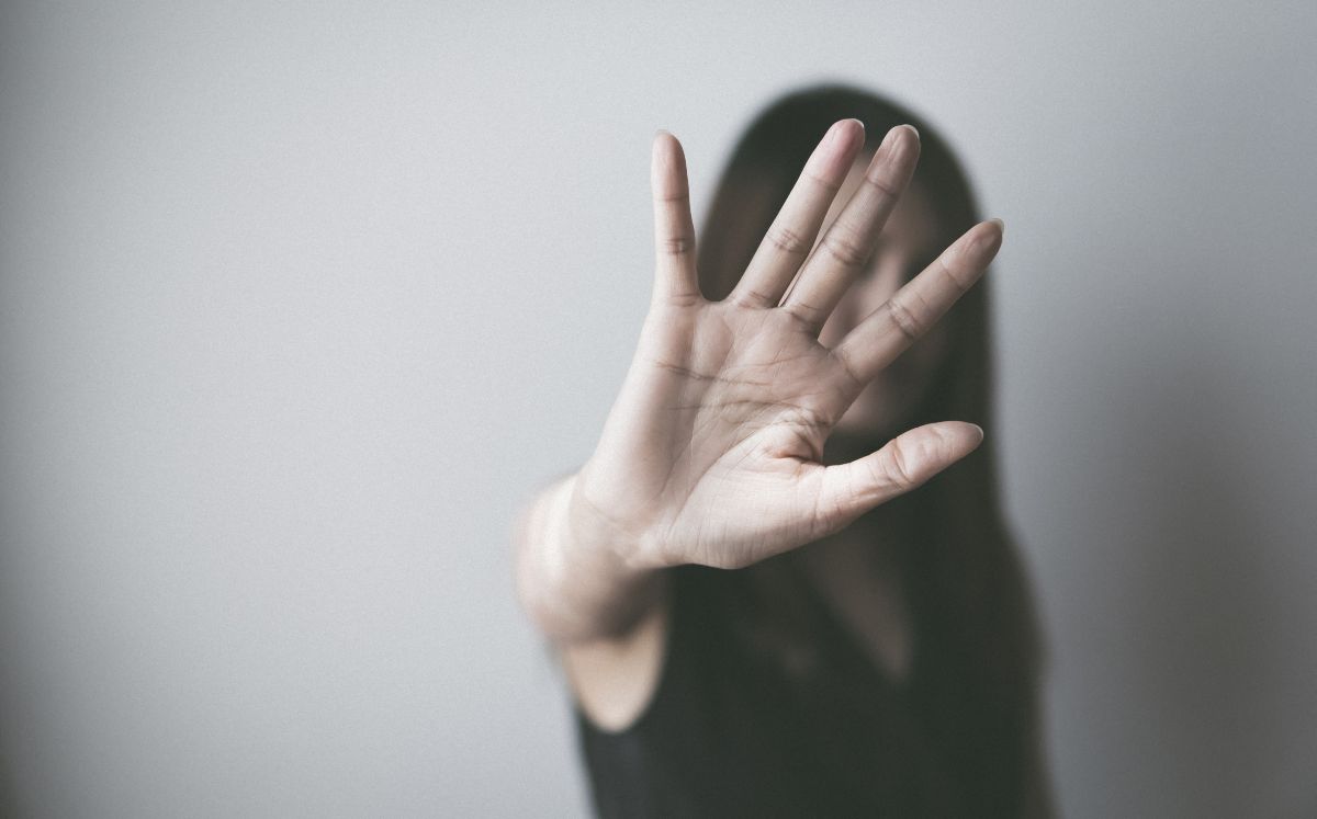 Organizaciones ofrecen ayuda a víctimas de violencia de género (Shutterstock).