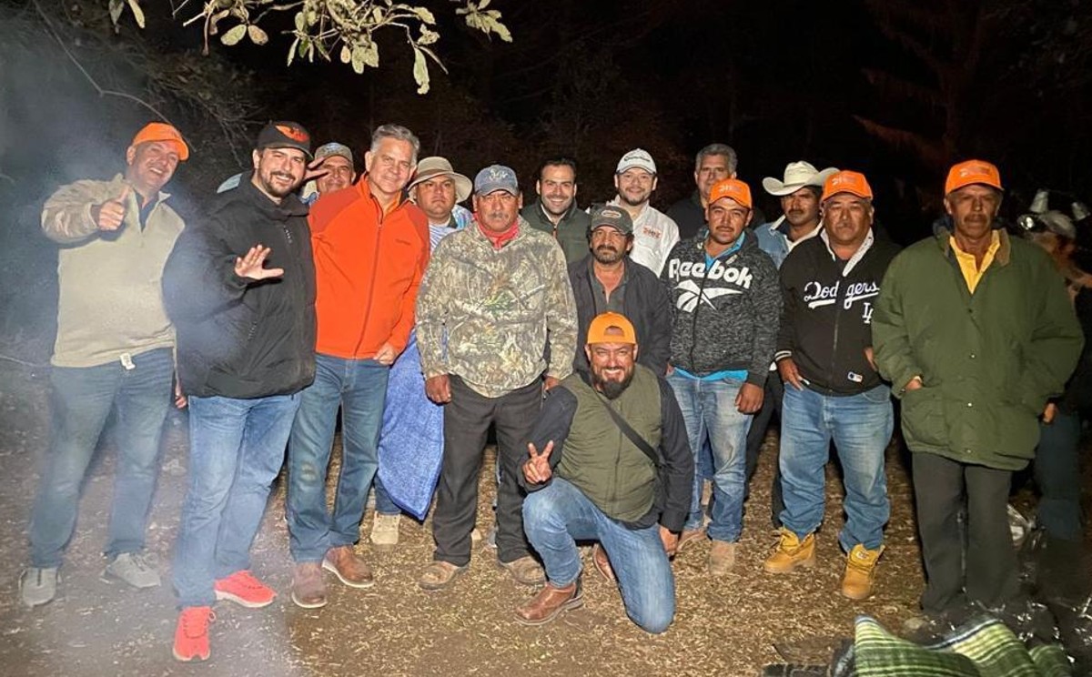 Arturo Díez llegó a la zona del incendio en la Reserva Ecológica El Cielo.