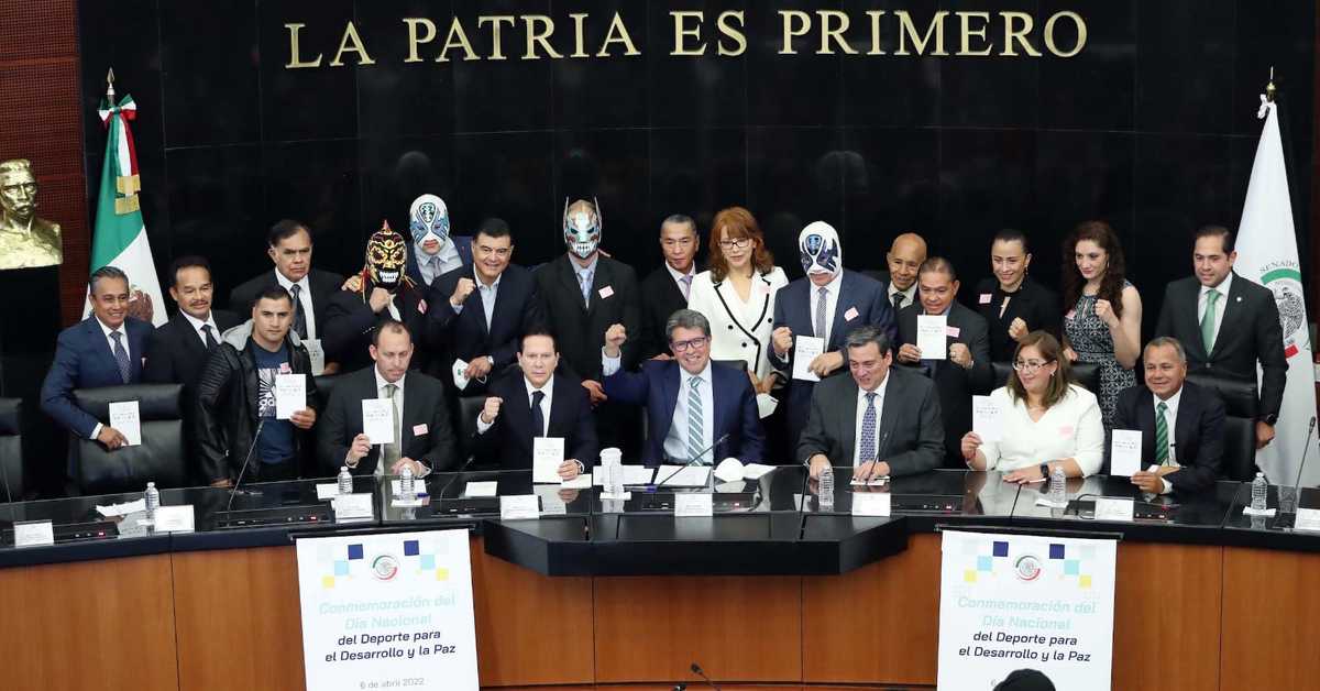 Boxeadores y luchadores se unen por el día Internacional del Deporte para el Desarrollo y la Paz(Twitter @senadomexicano)
