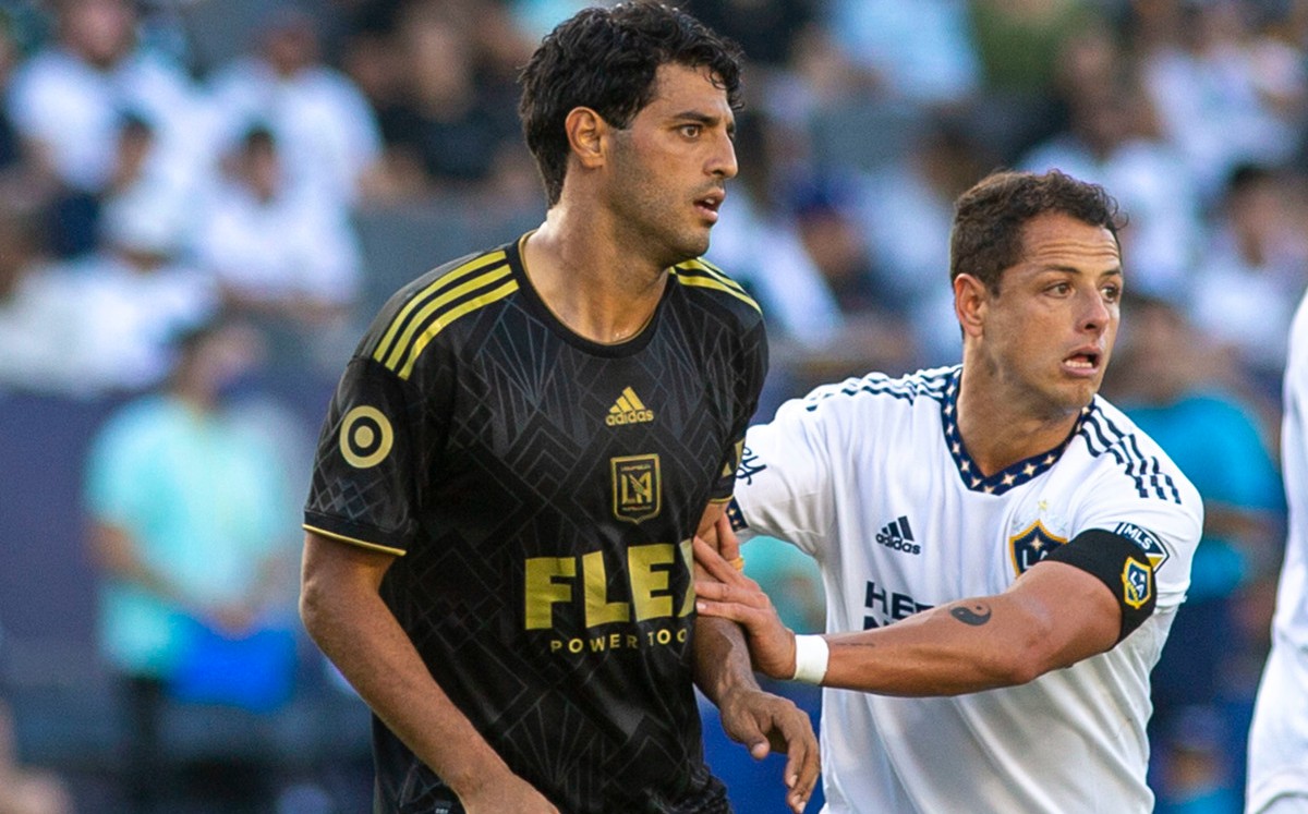 'Chicharito' Hernández marca gol en triunfo del Galaxy sobre Los Angeles FC de Vela (EFE)