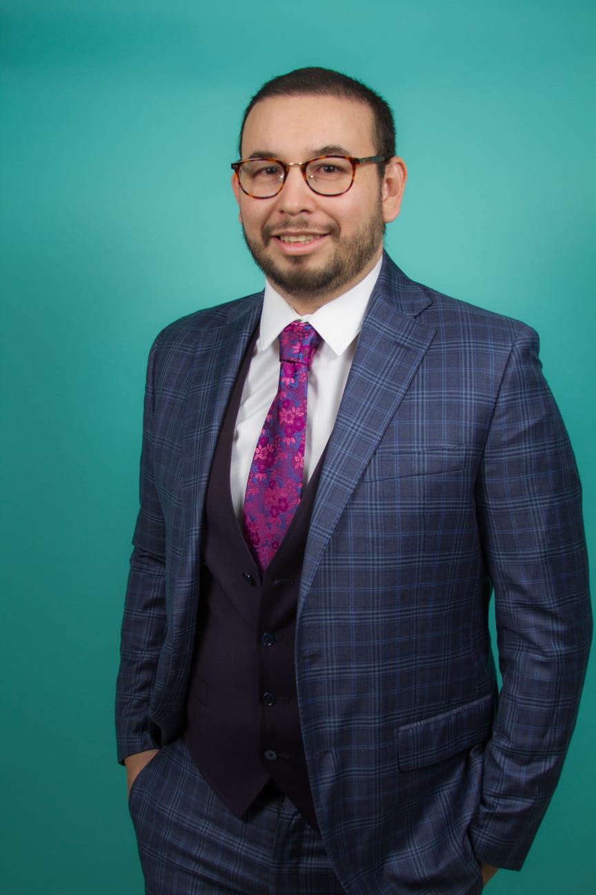 Dr. Enrique Orozco de la clínica DrEO. Especial