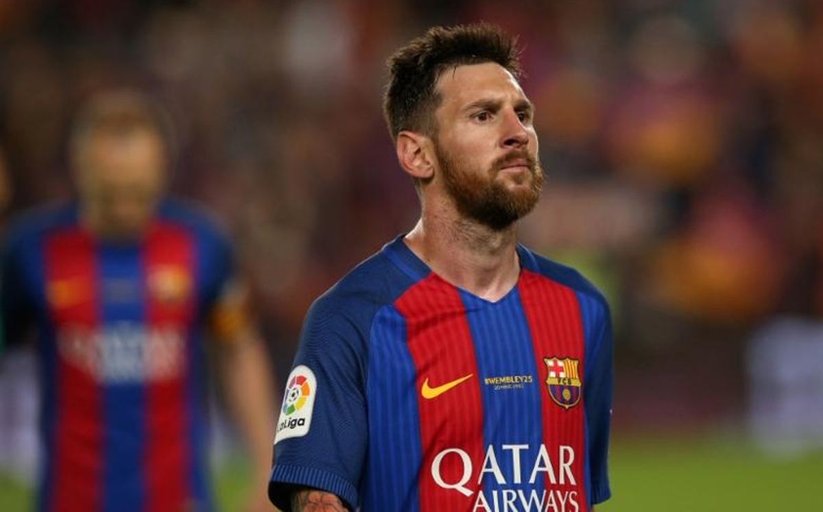 "Messi podría volver un añito al Barcelona para un último baile": Dani Alves (Reuters)