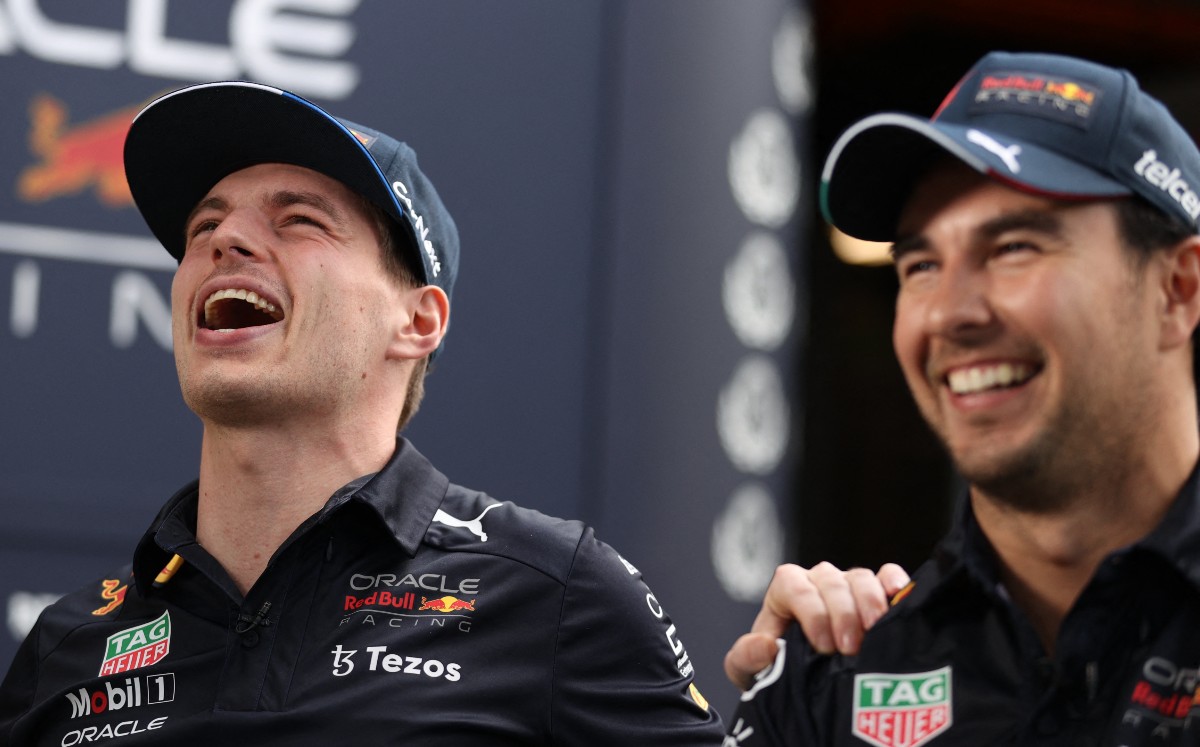 Max Verstappen hace graciosa imitación del acento de 'Checo' Pérez (Reuters)