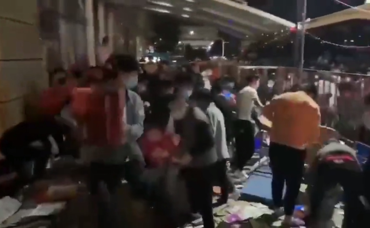 Los videos en China han mostrado el caos por las medidas del covid-19.| Foto: Captura de video