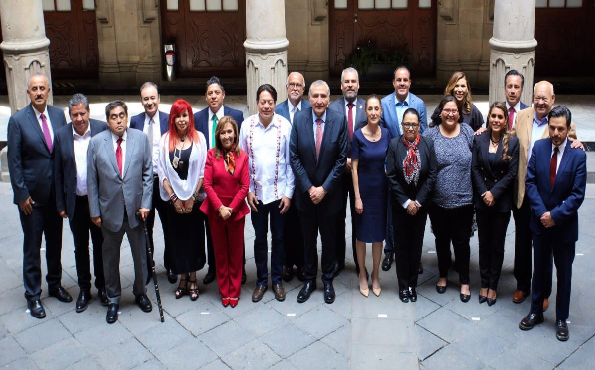 Barbosa participa en reunión de AMLO y gobernadores para evaluar vacunación | Especial