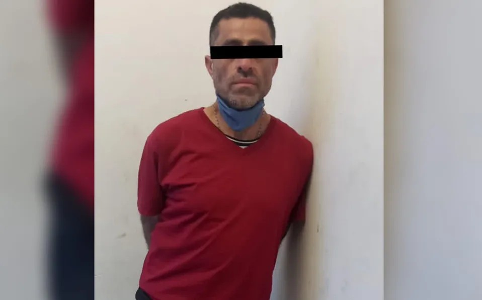 El sospechoso fue identificado como Jesús, de 46 años de edad.