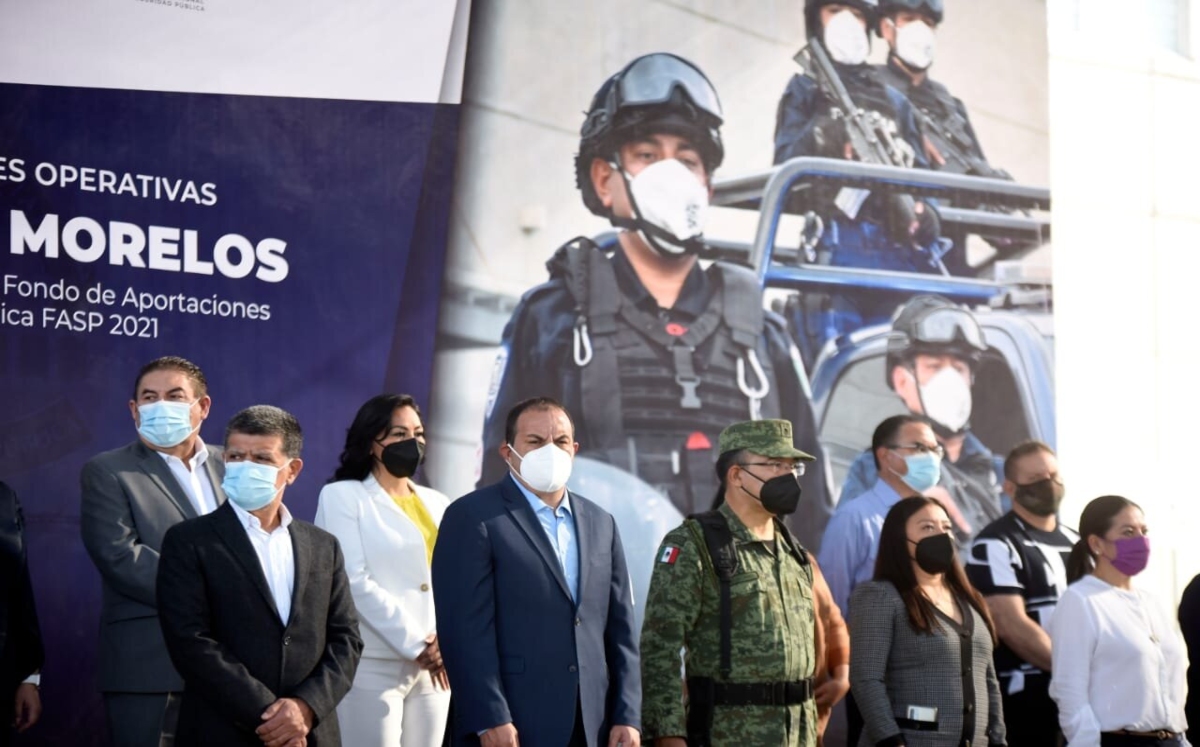 Cuauhtémoc Blanco durante la entrega de unidades operativas a la Comisión Estatal de Seguridad Pública