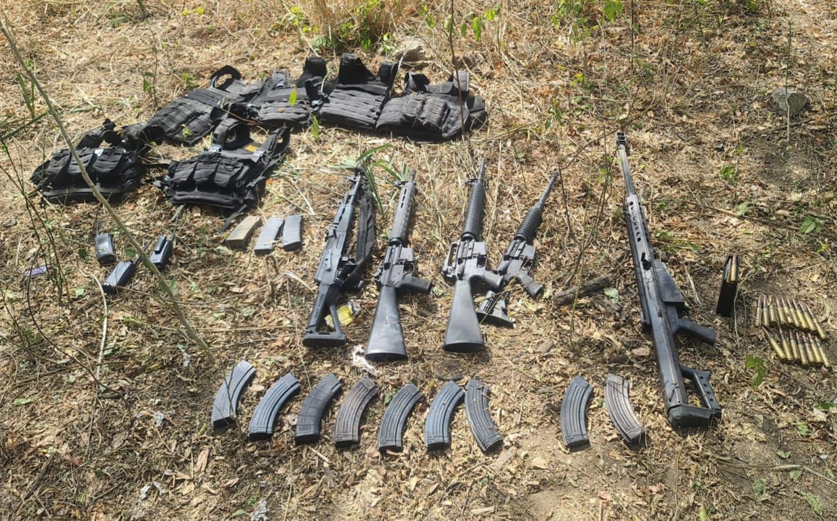Armamento decomisado del 'narcocampamento' | Gerardo Duque