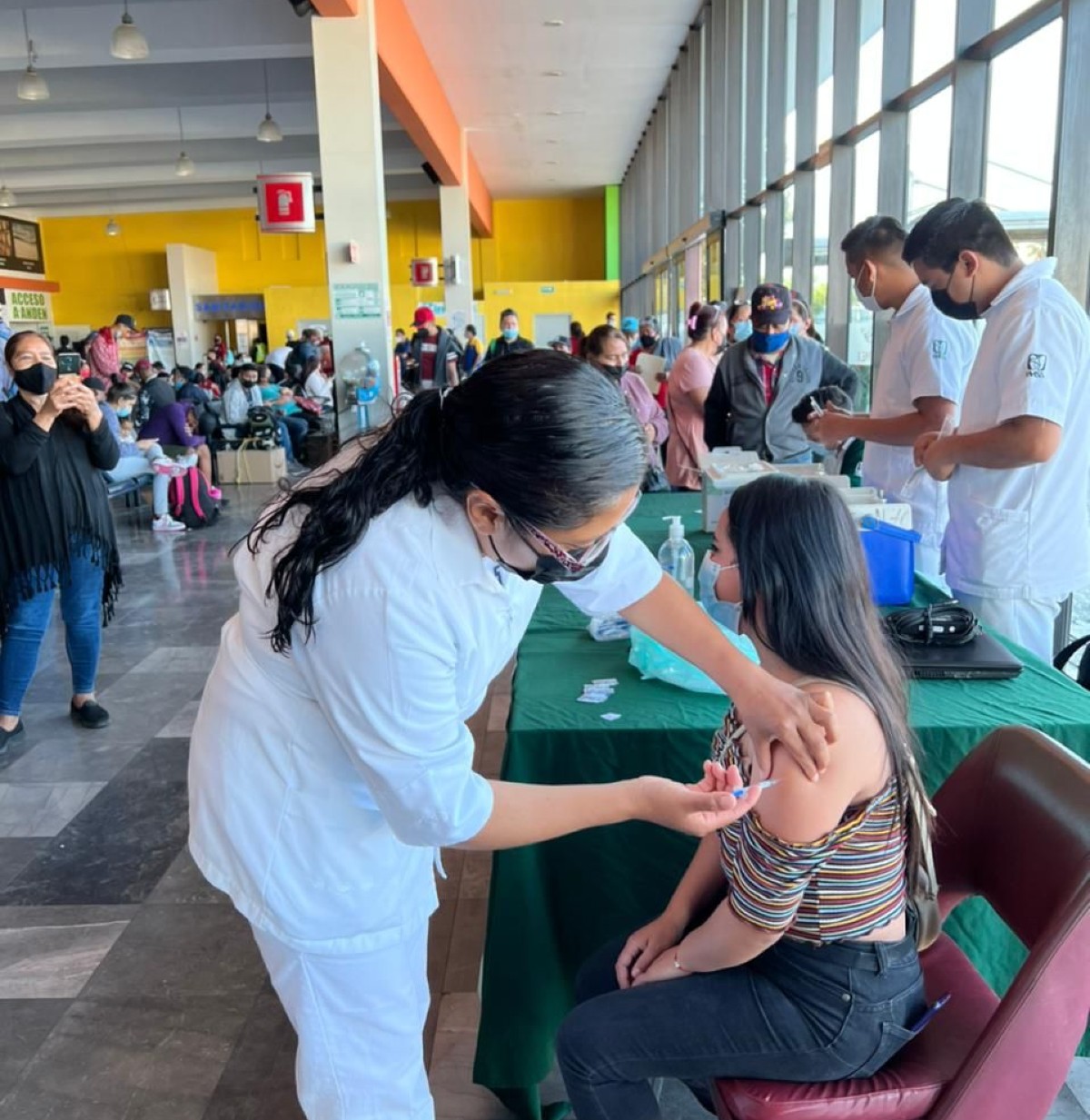 Vacunación contra covid en Coahuila. (Especial)