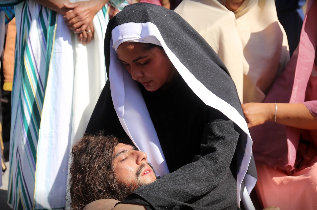 Viacrucis en Torreón. (Mauricio Román)