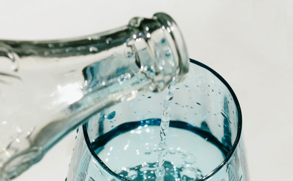 La botella con tequila fue llevada por una estudiante a la primaria estadunidense. | Foto de Ksenia Chernaya en Pexels