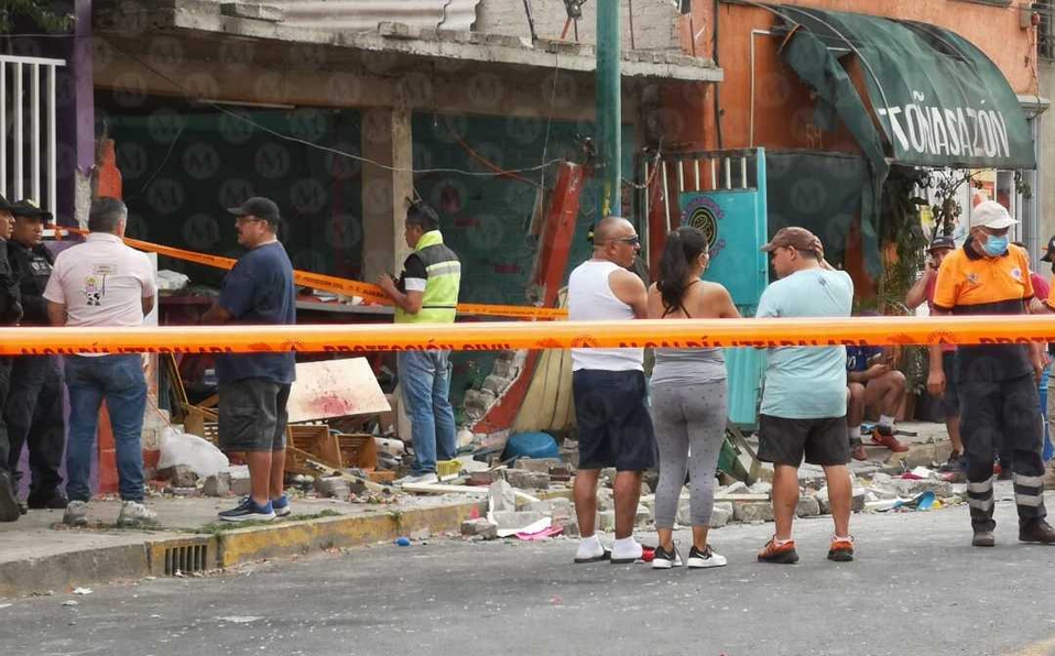 Explosión en negocio de comida en Iztapalapa deja cinco lesionados
