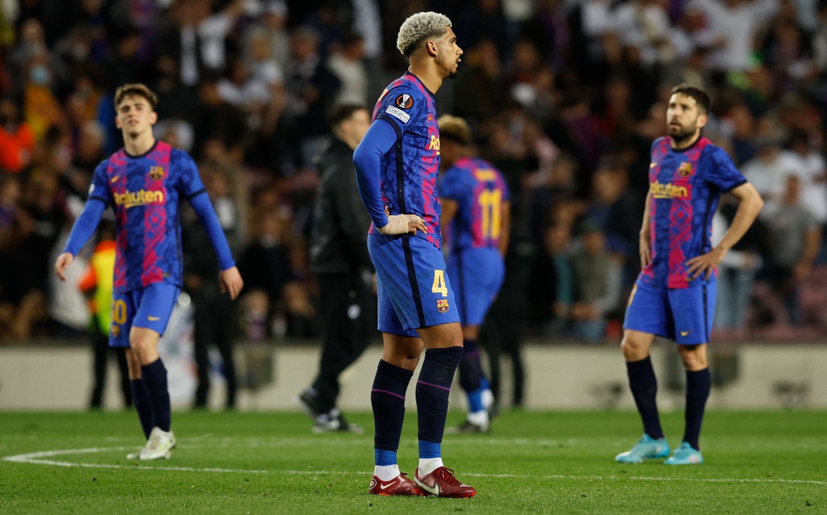 Afición del Barcelona los abandonará en partido ante el Cádiz en señal de protesta (Reuters)