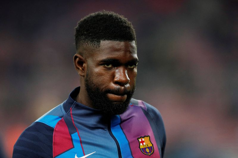 Samuel Umtiti ignora y se enoja con pequeño aficionado que le pidió autógrafo (Reuters)