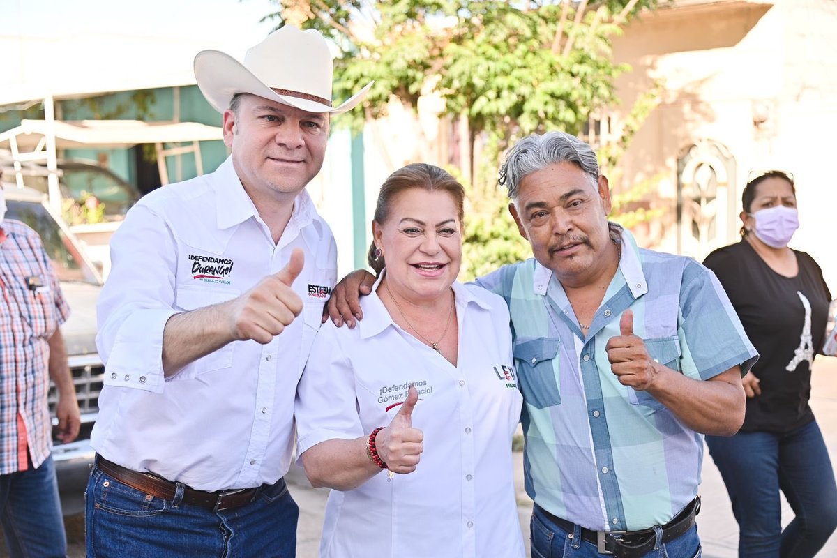 Esteban Villegas junto a Leticia Herrera en campaña | Cortesía