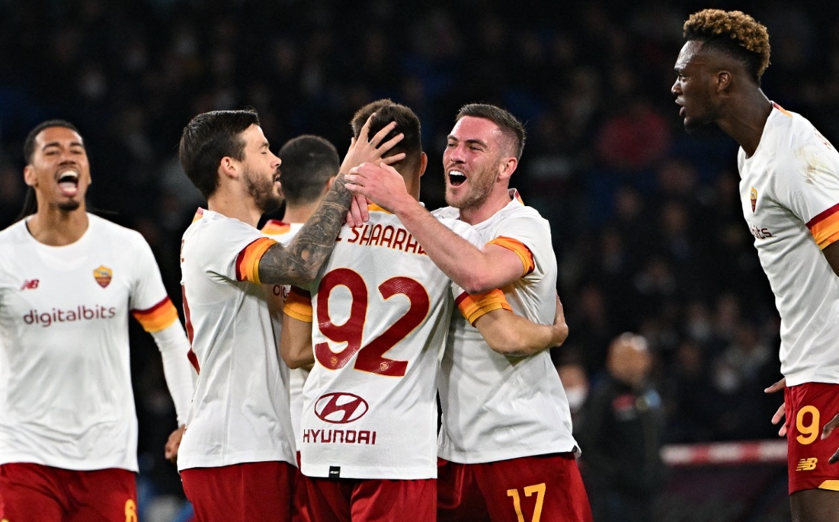 Napoli y 'Chucky' Lozano se alejan de título en Serie A tras empate ante la Roma (AFP)