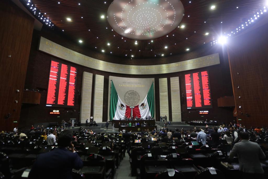 Sesión ordinaria en la Cámara de diputados donde se discutió la ley minera . (Fotos: Jorge carballo)