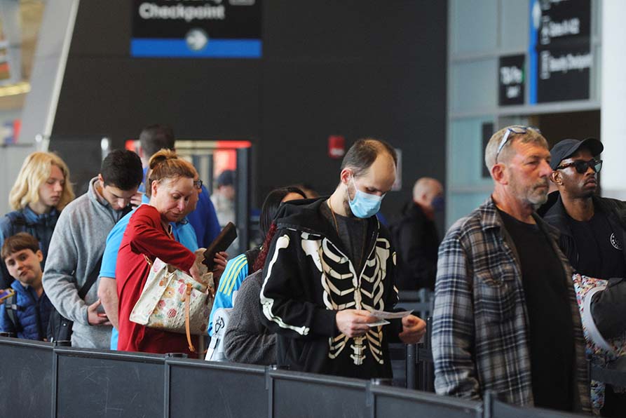 El aeropuerto de la ciudad de Boston, Massachusetts, experimentó los primeros viajes sin el uso del cubrebocas en algunos pasajeros |REUTERS