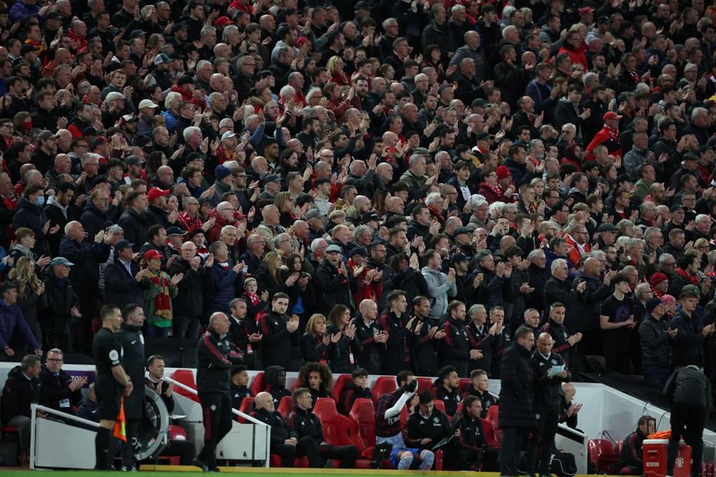 Cristiano Ronaldo recibió un lindo detalle en Anfield (Reuters)