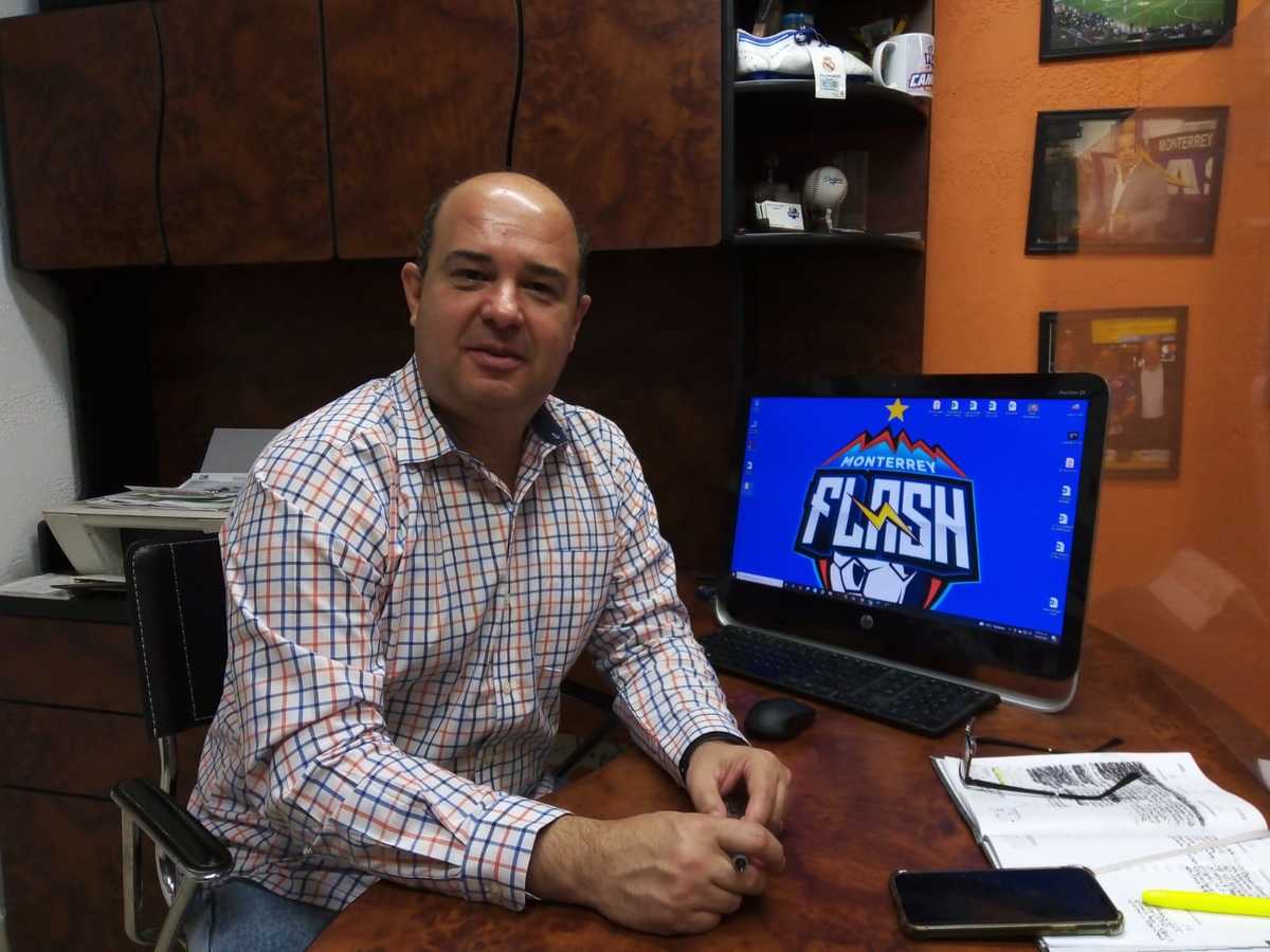 Monterrey Flash estrena innovador escudo (Gerardo Suárez)