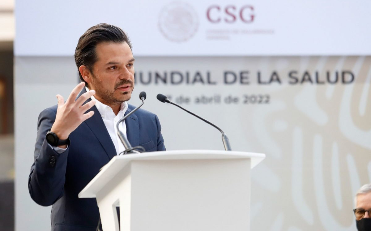 Zoé Robledo, director general del Seguro Social, en una ceremonia. | Cuartoscuro