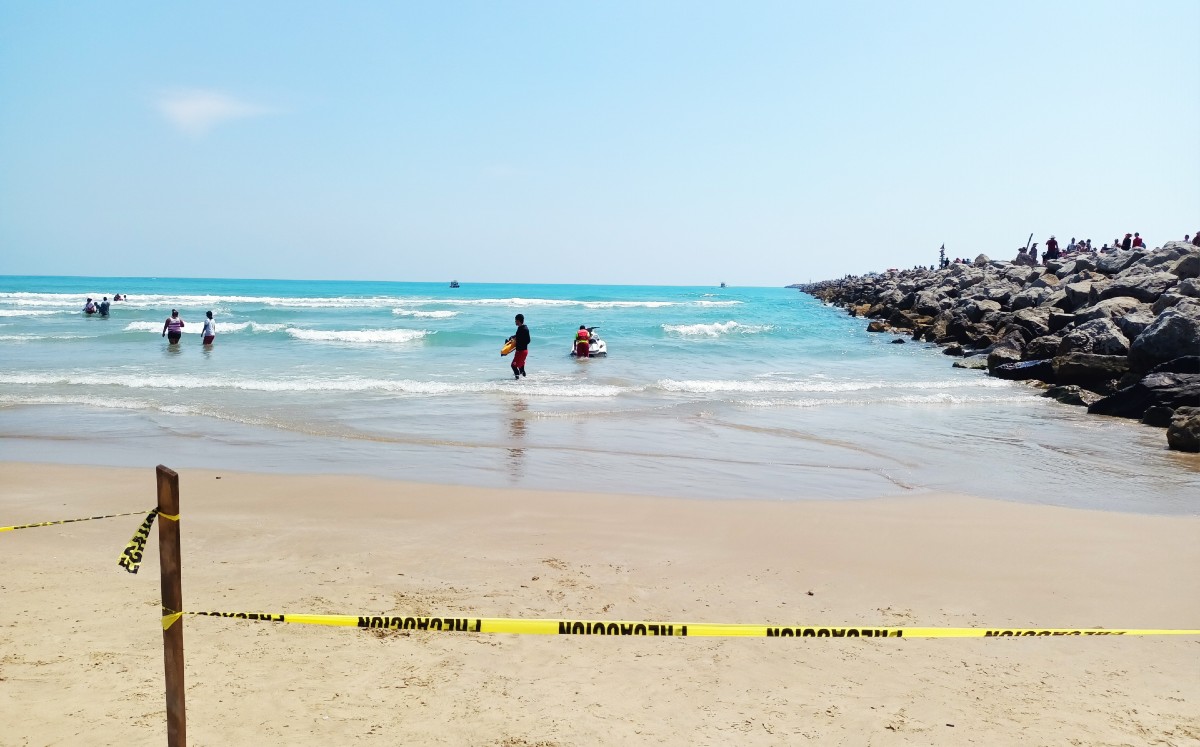 Alertan por zona de alto riego por escolleras de playa Miramar