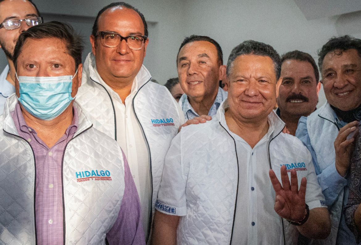 El candidato reconoció la labor de operadoras y artesanos. (Cortesía)