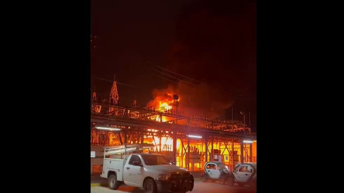 Incendio en subestación de CFE en Morelia provoca cortes de luz