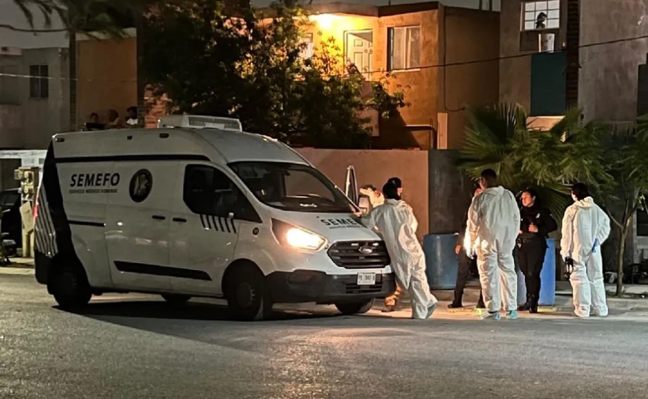 Mujer muere tras ser golpeada por su pareja en Apodaca, Nuevo León. Foto: Miranda Arias.