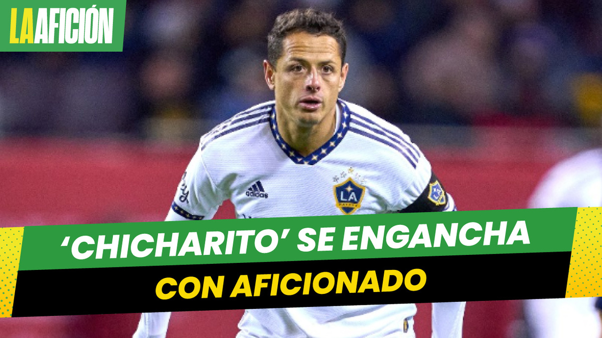 Chicharito se engancha con joven que le mentó la madre