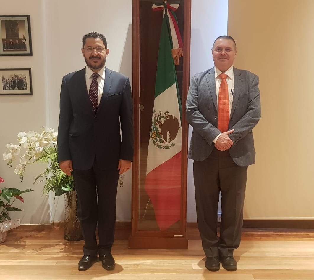 Enrique Camargo Suárez, nuevo titular de la Comisión de Búsqueda de Personas Desparecidas de CdMx, y Martí Batres, secretario de Gobierno capitalino. 