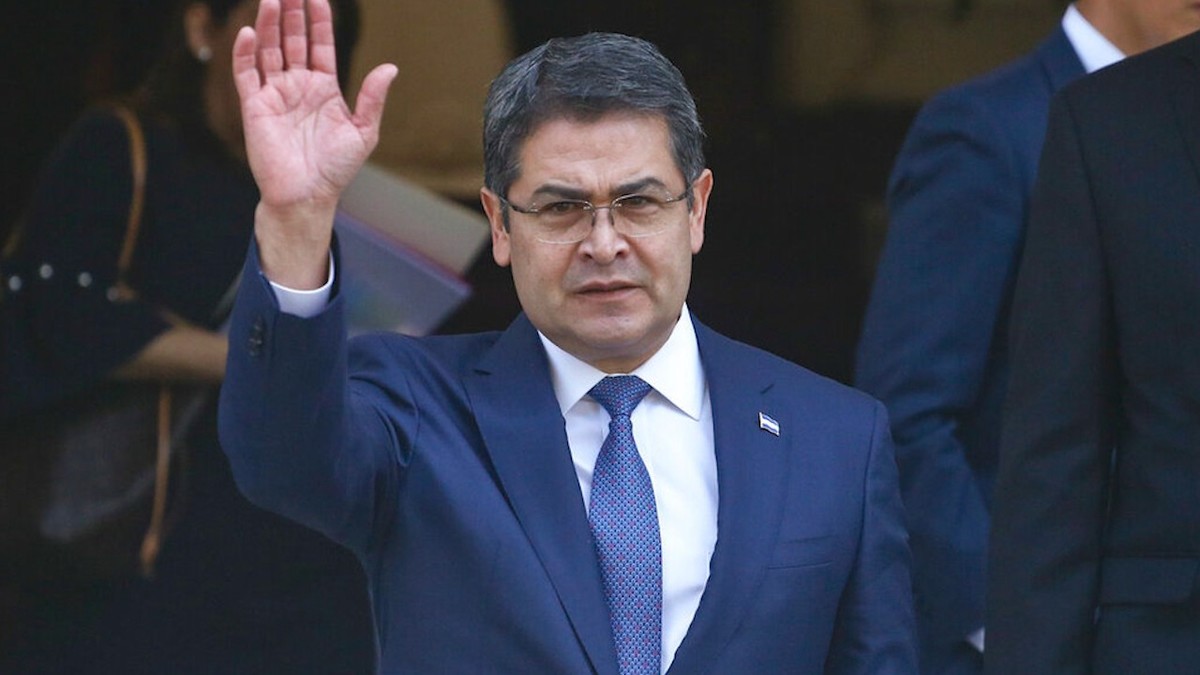 Juan Orlando Hernández, ex presidente de Honduras, es extraditado a EU acusado de tráfico de drogas