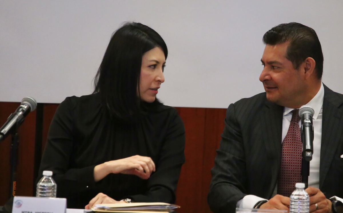 Victoria Rodríguez Ceja, gobernadora del Banco de México en el Senado de la República. Foto: Ariel Ojeda