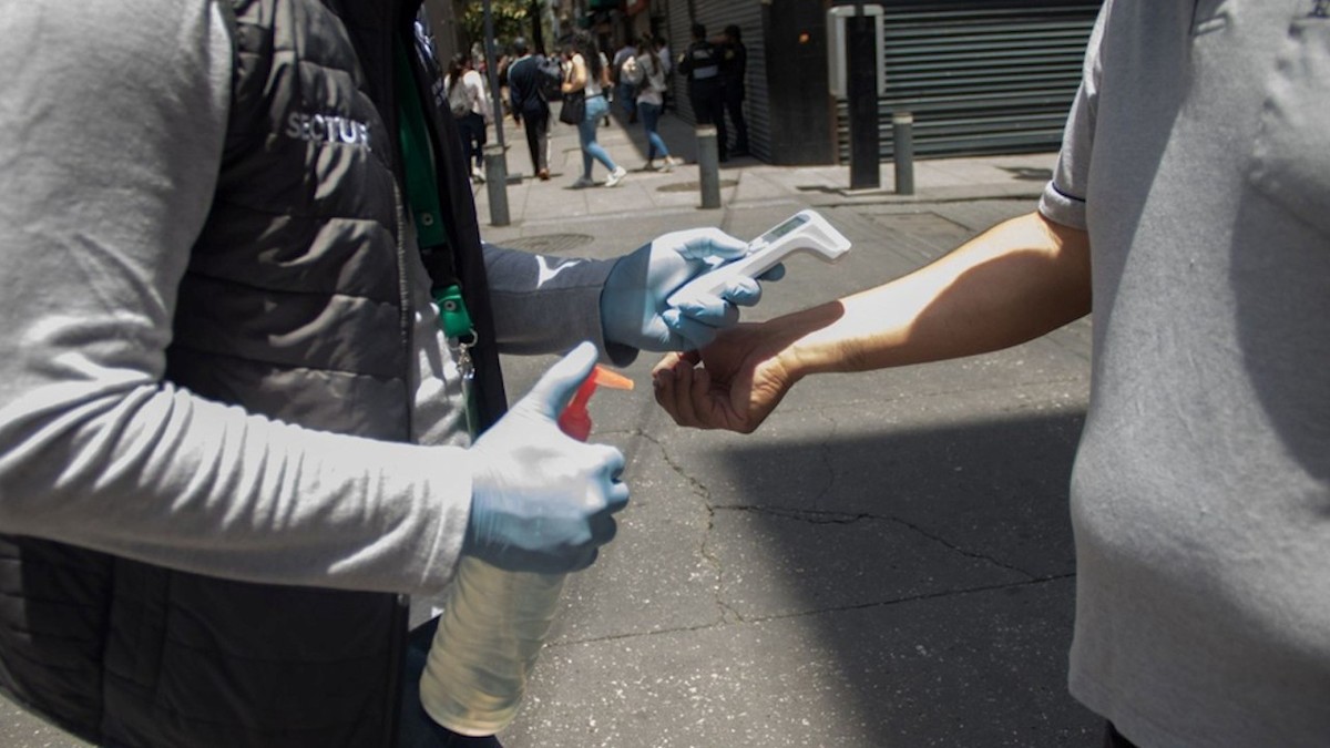 CdMx elimina uso de tapete y toma de temperatura para ingresar a establecimientos