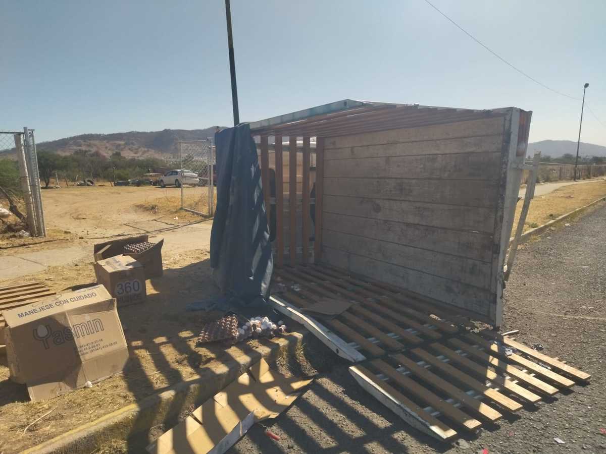 El accidente solo culminó en pérdidas materiales. (Diana Barajas)