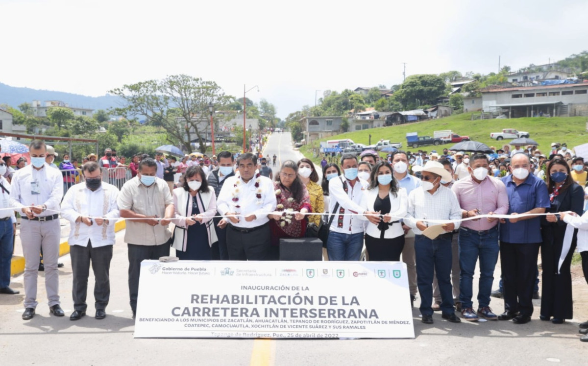 Gobierno de Puebla rehabilita carreteras por 149 mdp en sierras Norte y Nororiental | Especial
