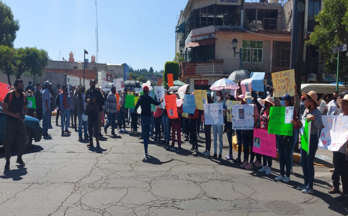 Marchan familiares de Ana Laura en la capital de Tlaxcala; exigen su aparición con vida | Especial