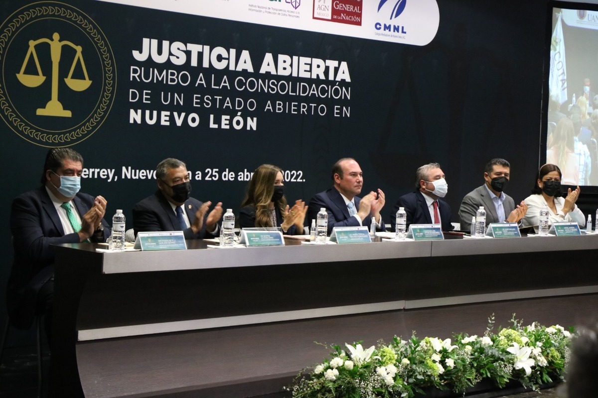 Salinas presumió que es la primera institución que lo hace en el país. Foto: Raúl Palacios