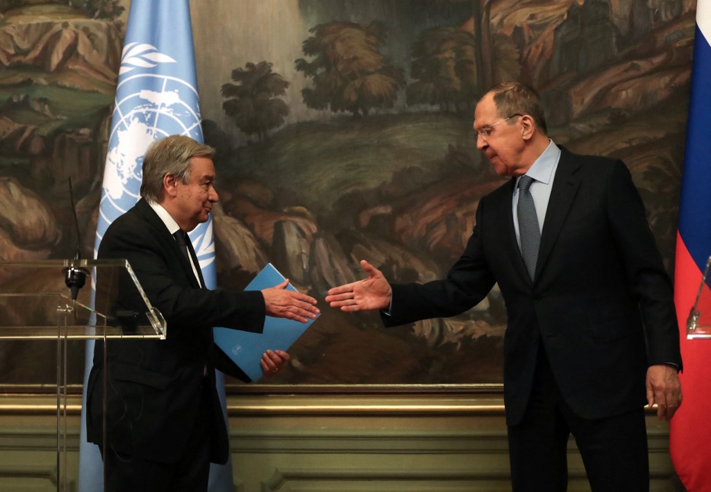 Antonio Guterres y Sergei Lavrov en Moscú. | AFP