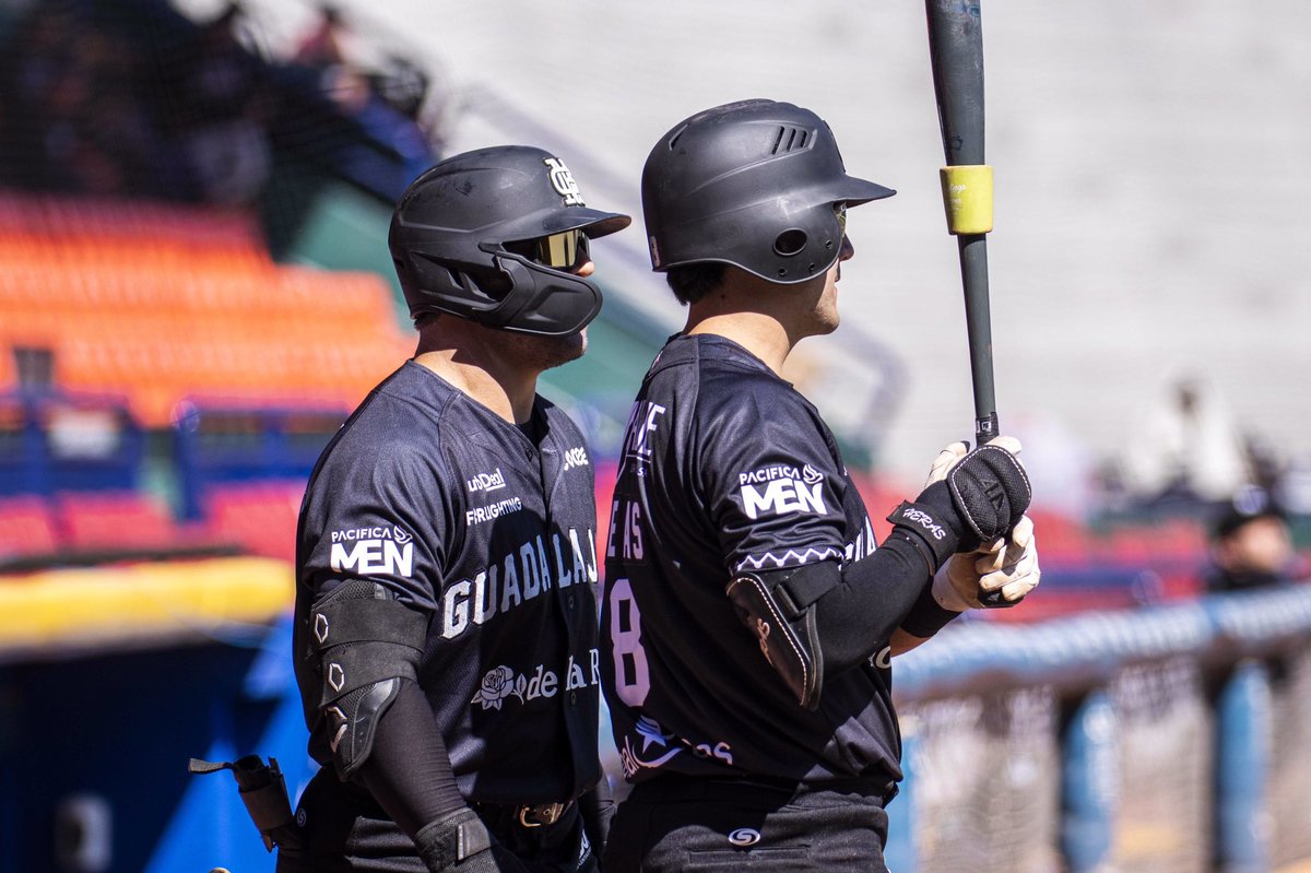 Mariachis listos para enfrentar a Diablos Rojos. (Cortesía)