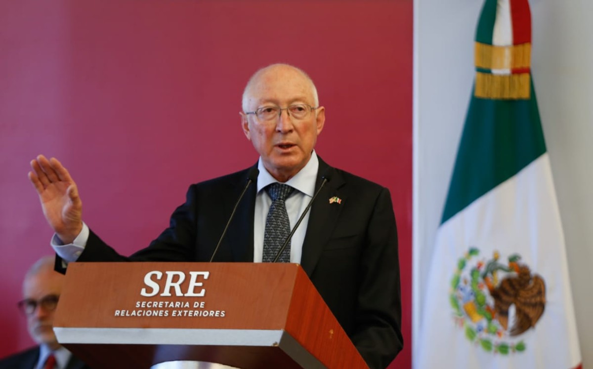 Ken Salazar agradeció a la Sedena y la Marina por su trabajo en los últimos meses. | Araceli López