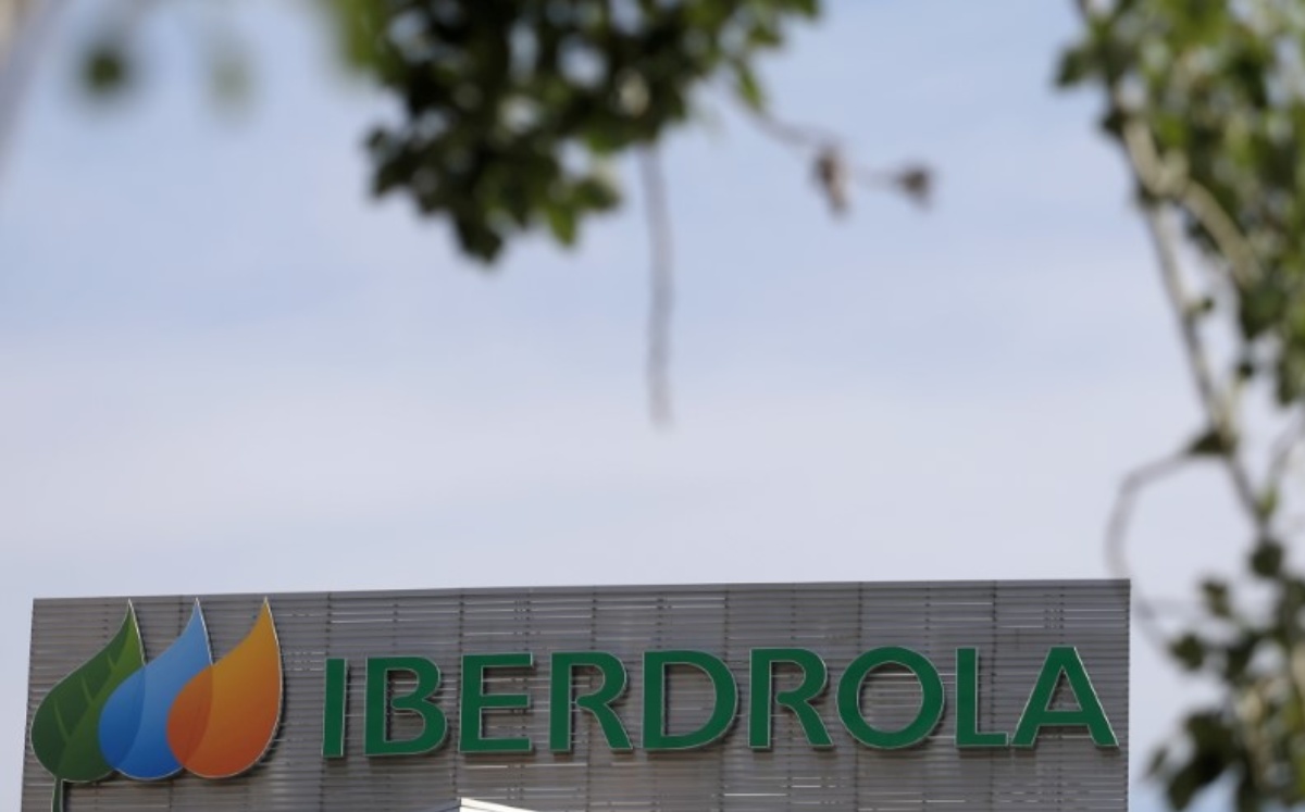 Logotipo de la empresa española de servicios públicos Iberdrola en su sede en Madrid, España. Mayo de 2018. Foto: (Reuters)