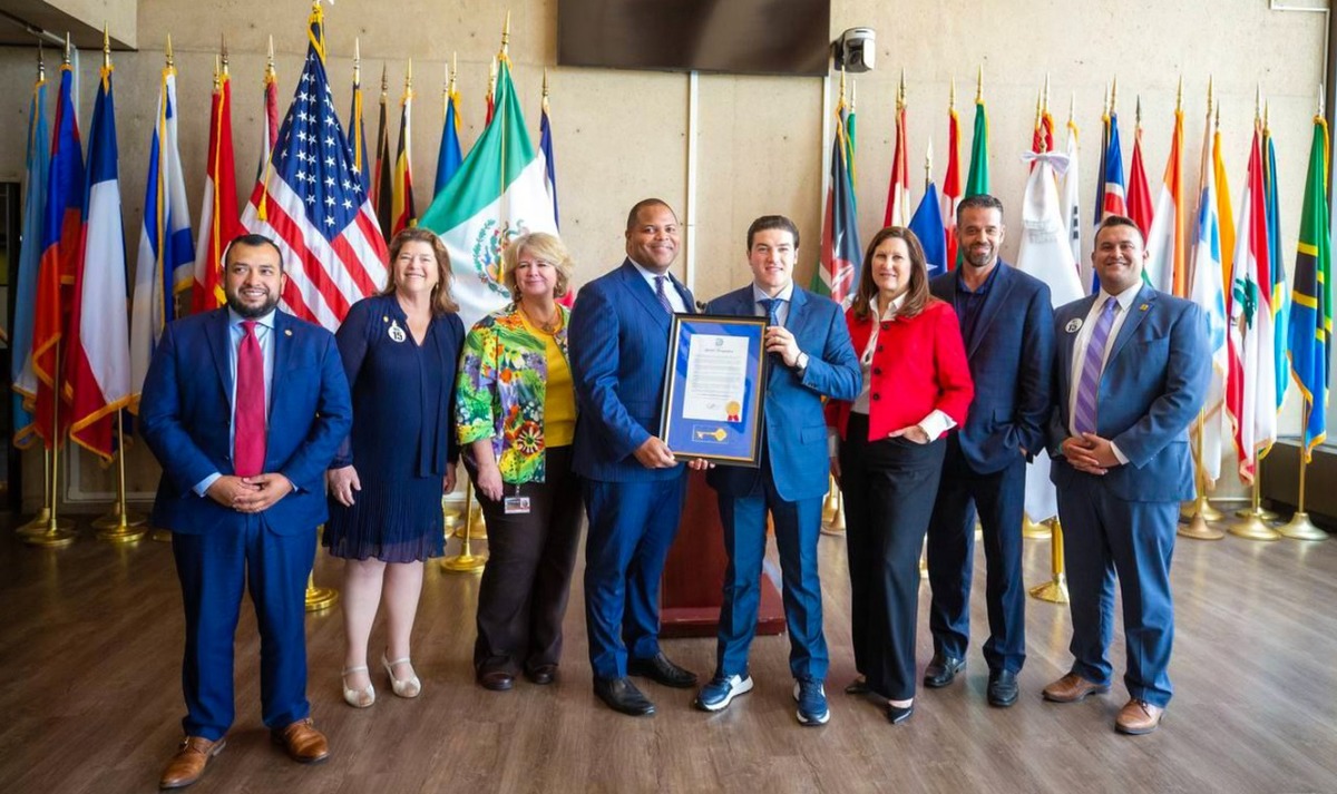 Samuel García reconoció los lazos culturales entre Nuevo León y la ciudad texana.