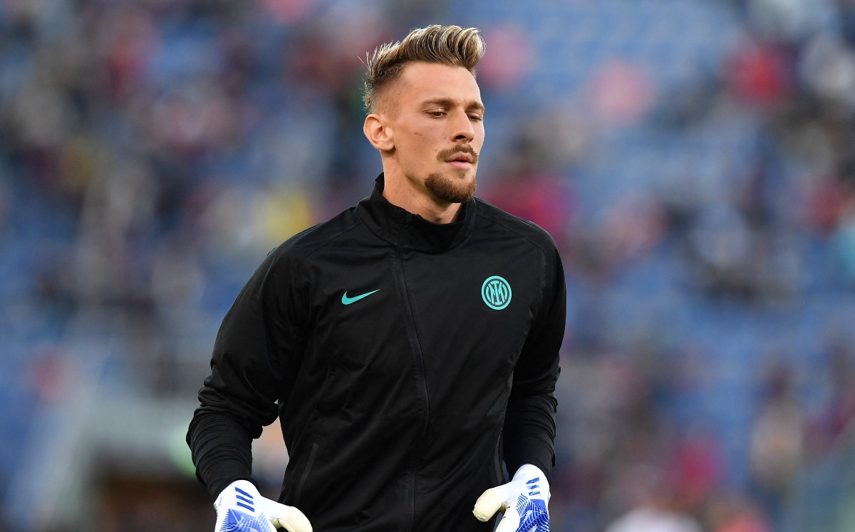 El terrible error de Andrei Radu que podría costarle el título al Inter de Milán (Reuters)