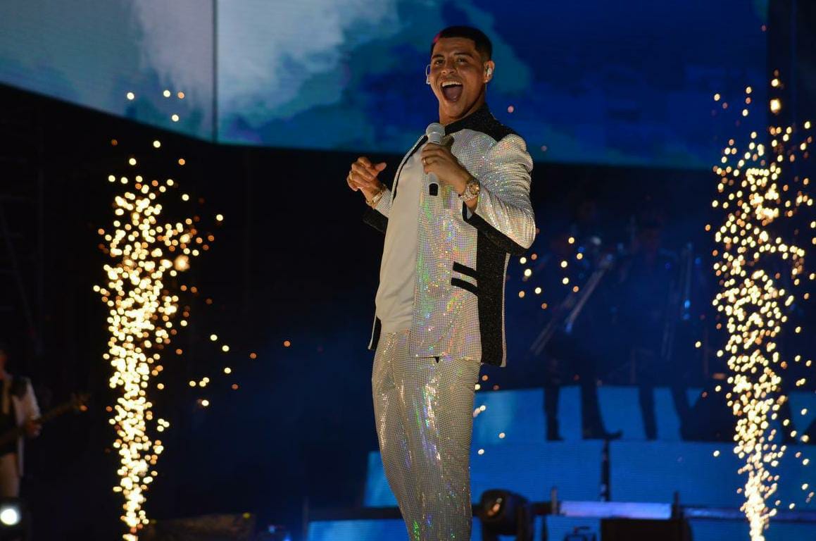 Grupo Firme se presentó ante 30,000 personas en la Feria Nacional de San Marcos. Especial