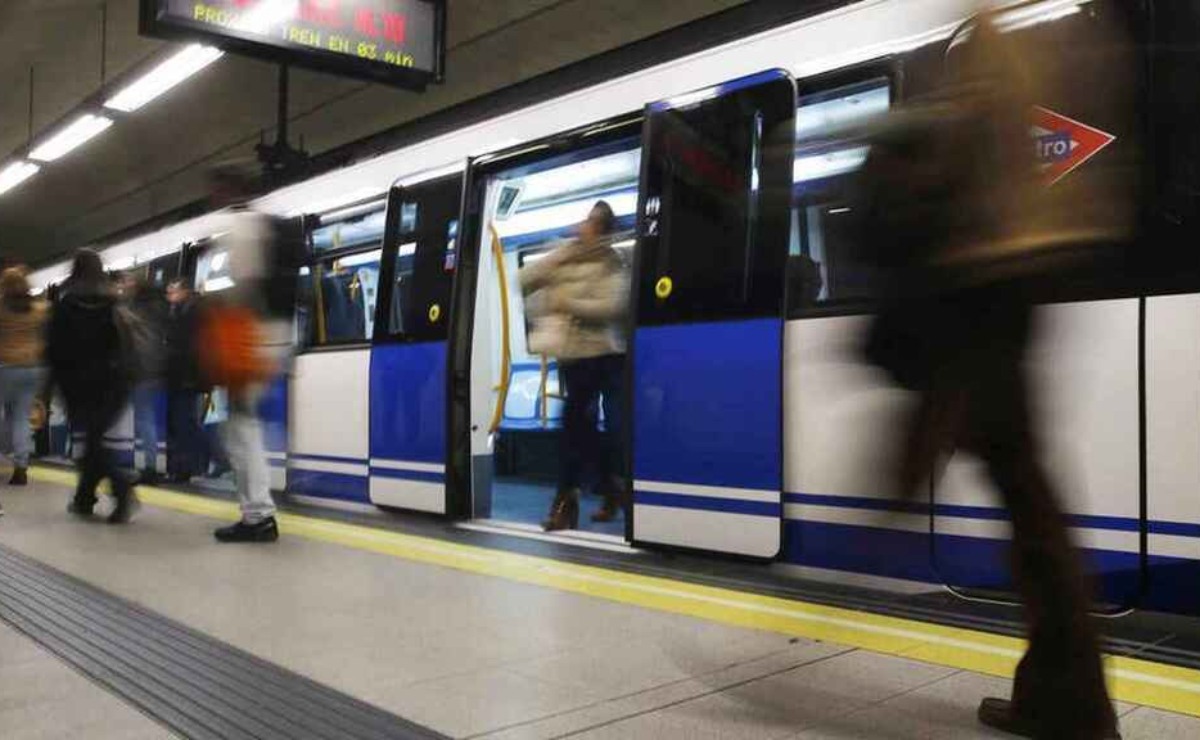 Metro de Madrid afirmó que está aplicando la medida por el alza en precios de energía. | Foto: Archivo EFE