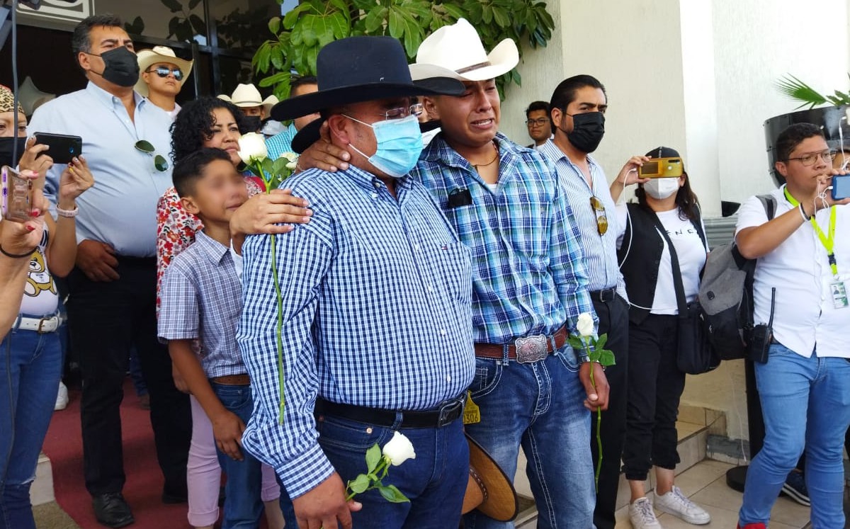 Dan el último adiós a Ángel Yael, estudiante asesinado de la UG // Foto: Wendoline Adame