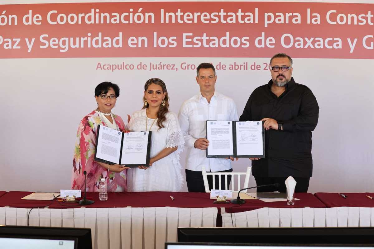 Firma de un convenio de colaboración en materia de procuración de justicia entre los estados | Especial
