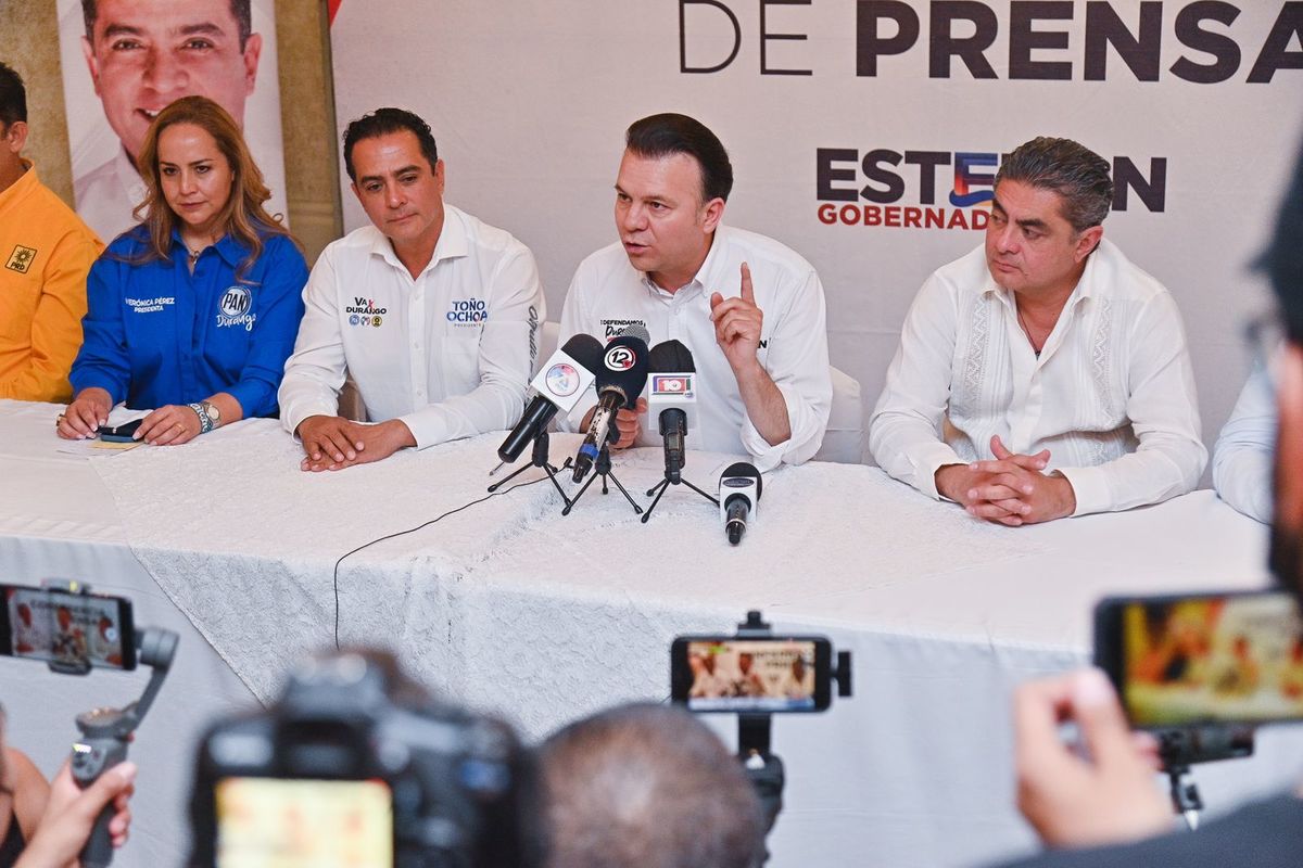 Esteban Villegas presenta nueva tecnología para escuelas de Durango | Milenio Digital